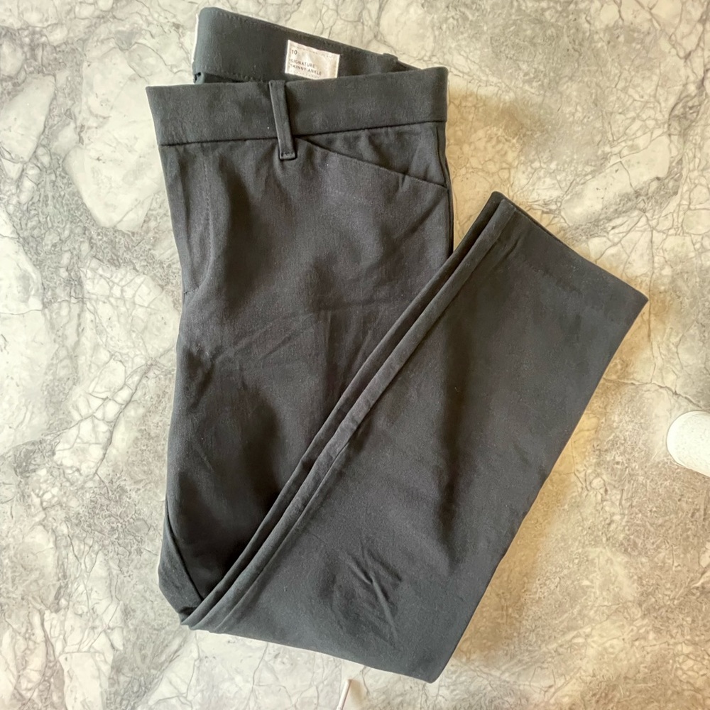 Gap Like New! Woman Black Suit Pants. Signature Skinny Ankle size 10